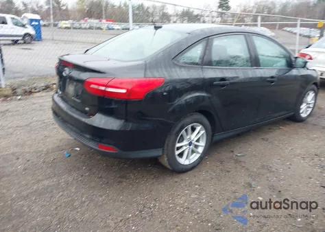 2016 Ford Focus Se z USA, uszkodzony, nr VIN 1FADP3F28GL278912